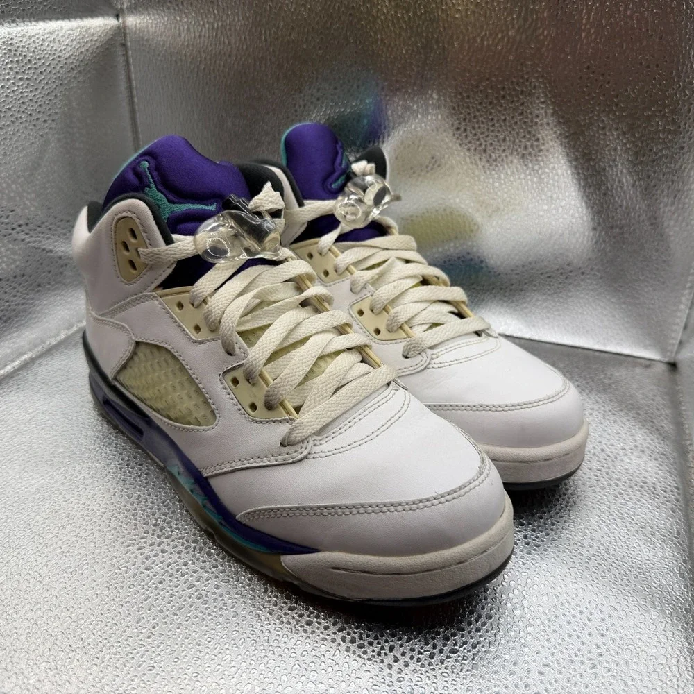 Size 6Y Jordan 5 Retro 2013 Mid‎ Grape White Boys Athletic Sneakers 440888-108